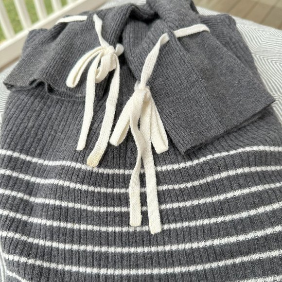 Banana Republic Merino Cashmere Blend Sweater - Italian Yarn by Filpucci Sweater - Picture 10 of 10